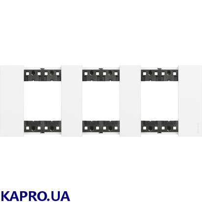 Декоративна рамка 3 поста (2+2+2 модуля), білий LIVING NOW KA4802M3KW