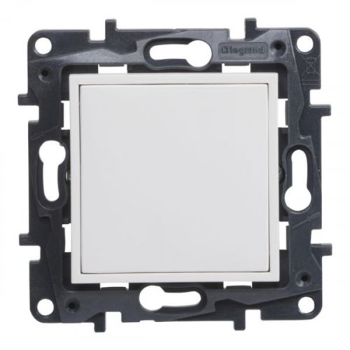 Заглушка Legrand Niloe Step 863100 белая