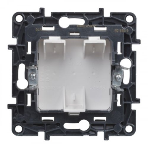 Заглушка Legrand Niloe Step 863100 белая